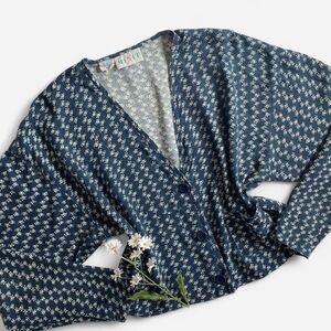 SOLDVintage blue floral long sleeve blouseSOLD